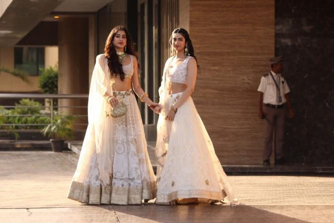 Janhvi Kapoor and Khushi Kapoor Sonam kapoor and Anand Ahuja Sangeet