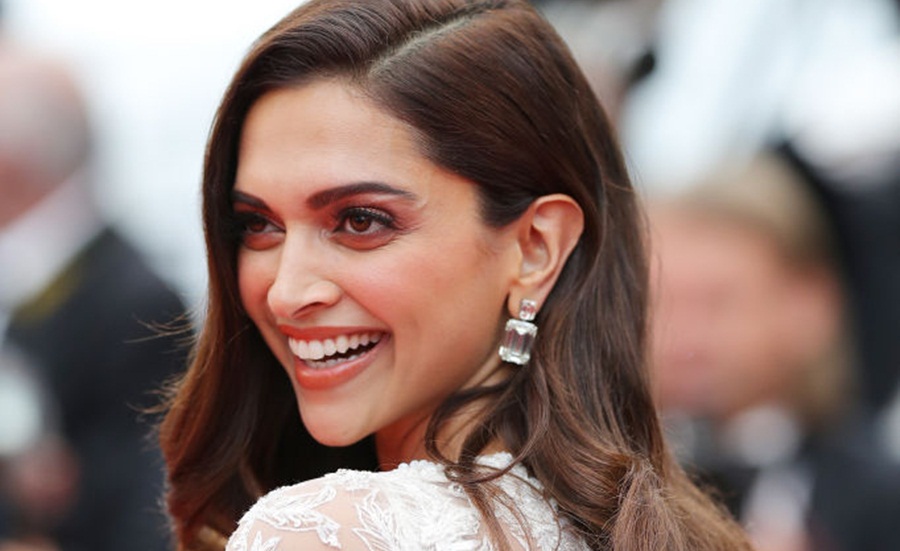 Netizens react to Deepika Padukone's Sabyasachi-saree clad Cannes look, say  'her make up ruined it all' | Entertainment News, Times Now
