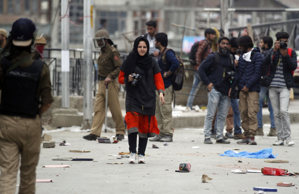 4 photo journalists covering South Kashmir encounter hit with ...