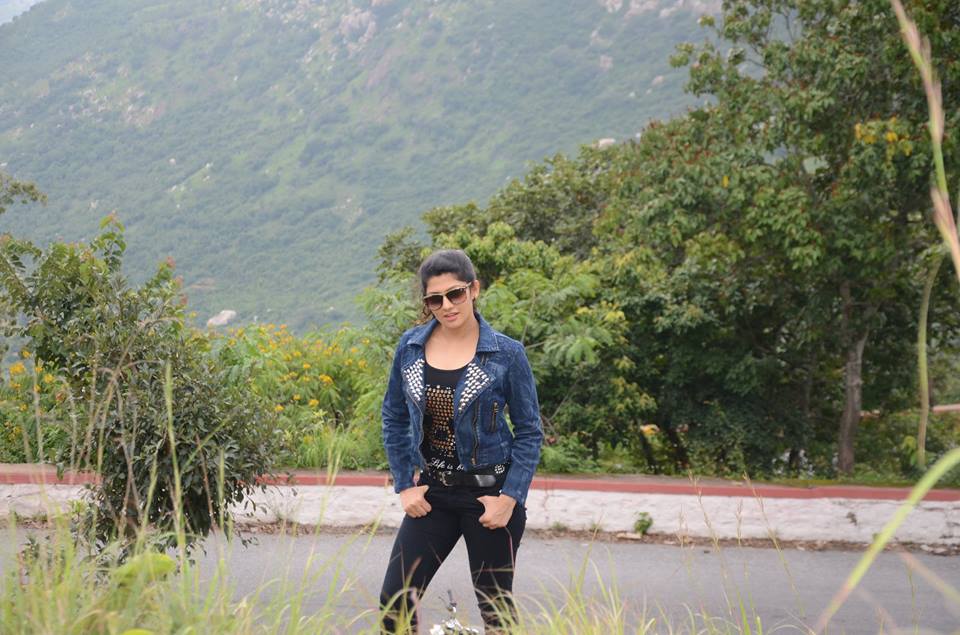 Radhika Kumaraswamy's new picture. Radhika Kumaraswamy Latest Photo