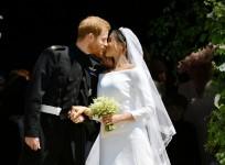 Prince Harry Meghan Markle kiss