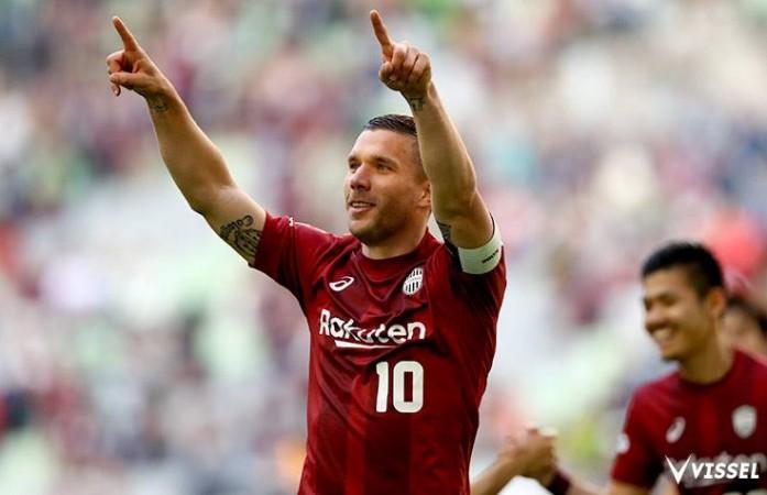 Lukas Podolski playing for Vissel Kobe Lukas Podolski
