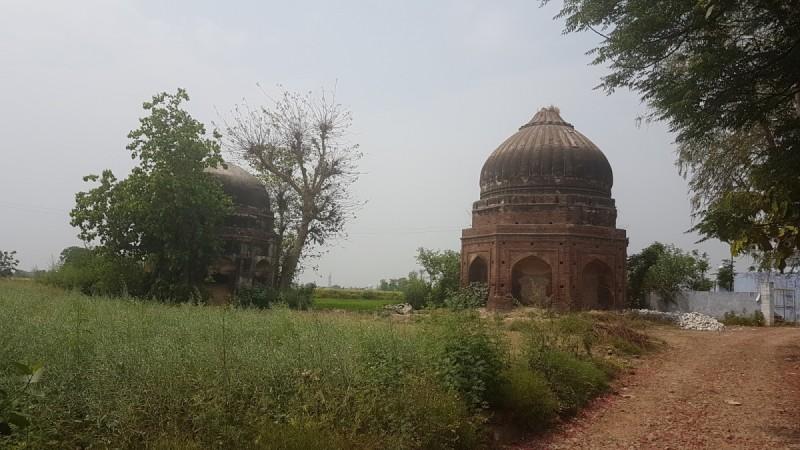 Two old dome structures next to the Chittian Masjidan complex in Punjab's Fatehgarh Sahib district. Two old dome structures next to the Chittian Masjidan complex in Punjab's Fatehgarh Sahib district.