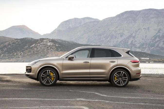 The new Cayenne Turbo gets LED headlights, widened wheel arches and 21-inch wheels 2018 Porsche Cayenne Turbo