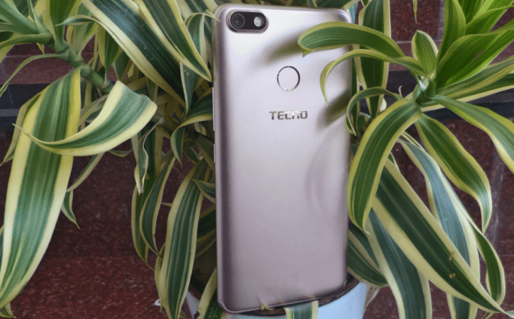 Tecno Camon iClick comes with a solid premium metallic shell on the back with the fingerprint sensor and 16MP primary camera. Tecno, Camon iClick, review, first impression