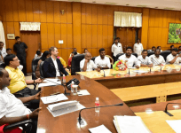 Ola, Uber, HD Kumaraswamy, drivers union meetiing
