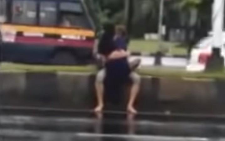 Mumbai couple having sex