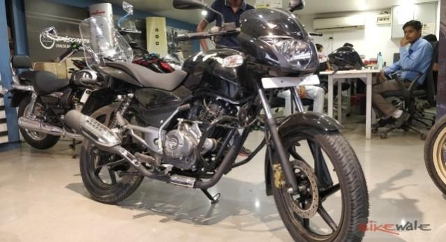 Bajaj Pulsar 150 Classic comes without bells and whistles Bajaj Pulsar 150 Classic