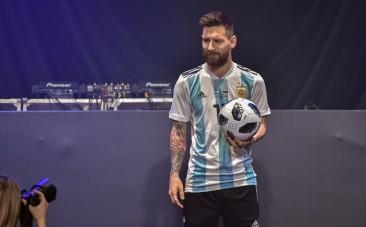 Lionel Messi World Cup 2018 ball