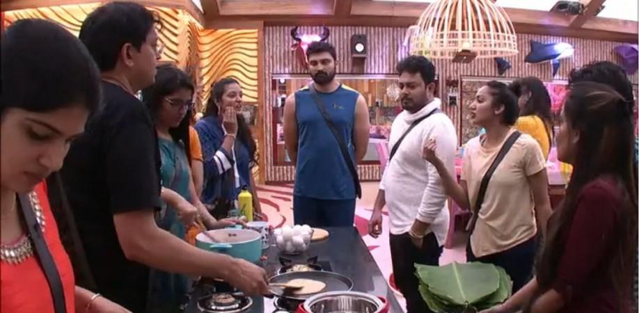 Babu Gogineni seen arguing over Sanjana Anne's demand Babu Gogineni seen arguing over Sanjana Anne's demand