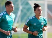 Julian Draxler Mesut Ozil Germany