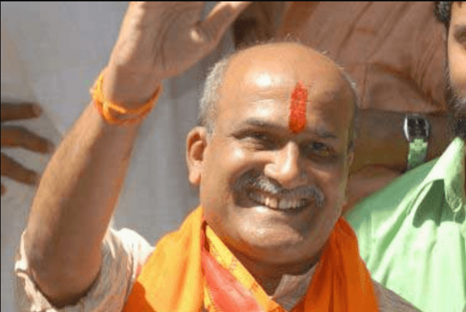 Pramod Muthalik wants people to raise funds for Parashuram Waghmare's family. Pramod Muthalik