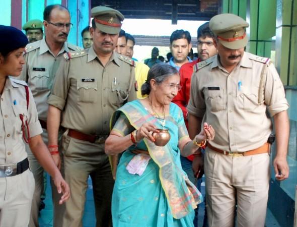 Jashodaben is retired school teacher. Jashodaben