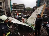 mumbai plane crash