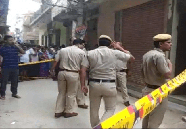 The house bore no signs of ransacking or theft and even the jewellery on the women was untouched, due to which he investigators remained clueless for hours. Burari family mass suicide
