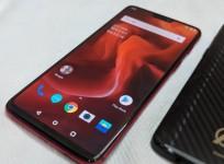 OnePlus 6 Red hands-on photos