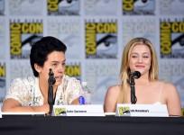 Lili Reinhart Cole Sprouse