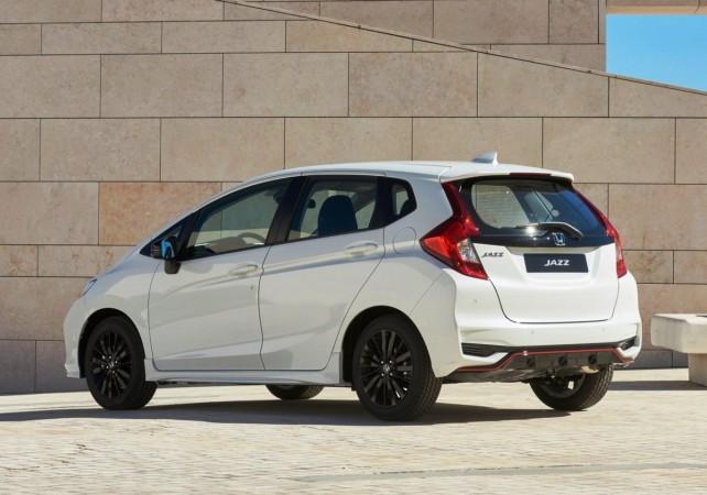 New Honda Jazz gets minor cosmetic changes 2018 Honda Jazz