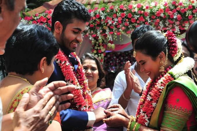 Here is a picture from Yuvaraj aka Gururaj Kumar's engagement with Sridevi. Gururaj aka Yuva Rajkumar engagement