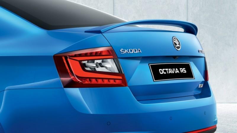 Skoda Octavia RS gets a tail gate spoiler Skoda Octavia RS