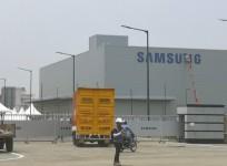 Samsung's mobile manufacturing plant in Noida.