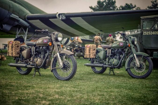 Royal Enfield Classic 500 Pegasus Edition offered in Service Brown and Olive Drab Green colour options globally Royal Enfield Classic 500 Pegasus Edition