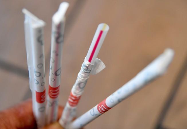 https://data1.ibtimes.co.in/en/full/692768/mcdonalds-plastic-straws.jpg?h=450&l=50&t=40