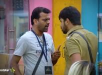 Mahat confronts Thadi Balaji