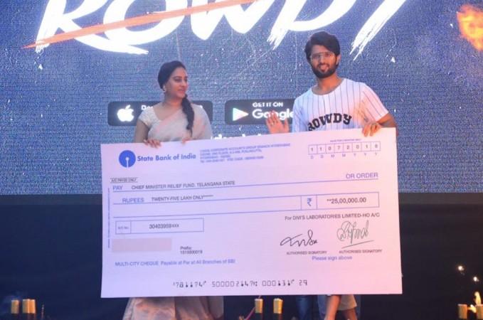 Vijay Devarakonda donates Rs 25 lakh to Chief Minister Relief Fund Vijay Devarakonda donates Rs 25 lakh to Chief Minister Relief Fund