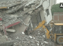 Noida building collapse