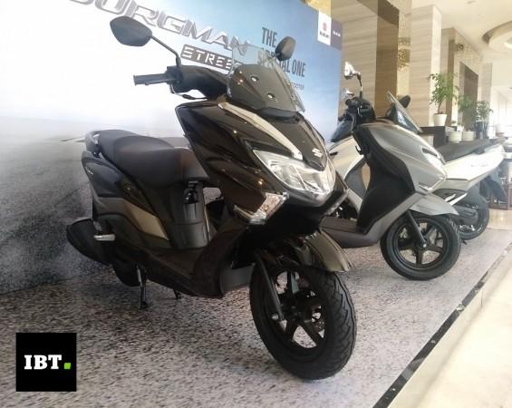 Suzuki Burgman Street 125 in three colour options Suzuki Burgman Street 125
