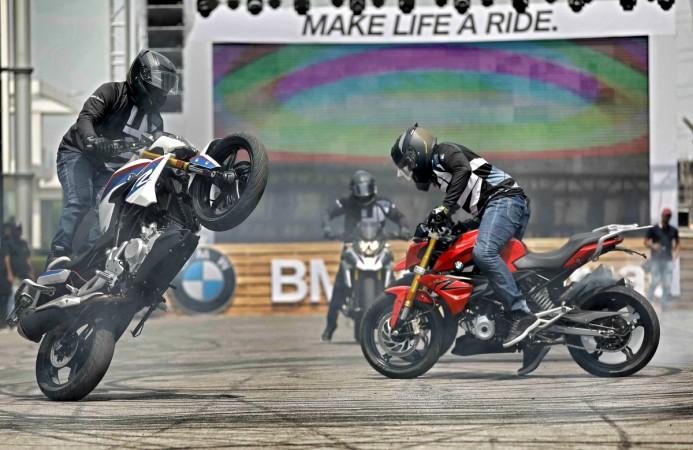 Experts doing stunts in BMW G 310 R and G 310 GS BMW G 310 R and G 310 GS