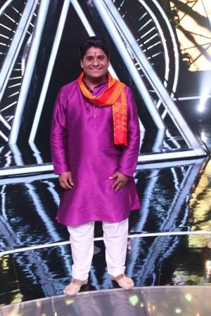 Nitin Kumar - Indian Idol 10 contestant Nitin Kumar