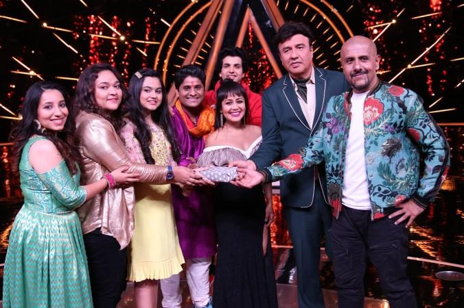 Guru Purnima celebrated on Indian Idol 10 Guru Purnima on Indian Idol 10