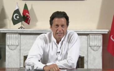 Imran Khan gives a speech as he declares victory in the general election