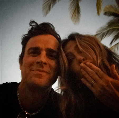 Jennifer Aniston and Justin Theroux are loved up in Paris for