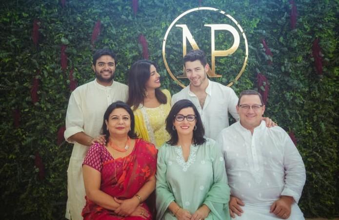 Priyanka Chopra-Nick Jonas engagement family picture Priyanka Chopra-Nick Jonas engagement family picture