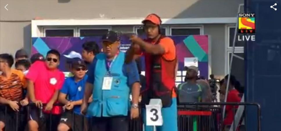 Lakshay won the silver medal in men's trap final Lakshay