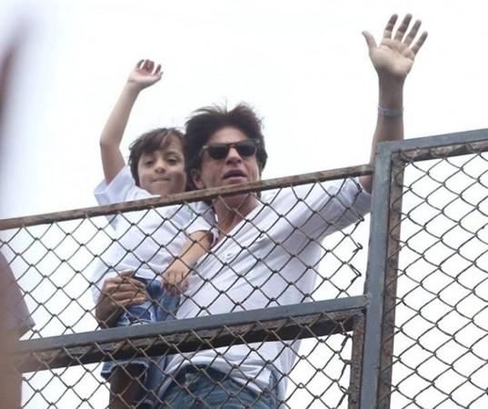 Shah Rukh Khan, son AbRam wish fans Eid Mubarak at Mannat Shah Rukh Khan, son AbRam