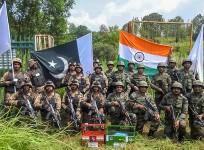 Indian and Pakistan Army celebrated Bakra Eid by exchanging sweets at Chakan Da Bagh Crossing point, near Poonch on August 22, 2018.