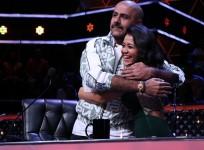 Indian Idol 10 Raksha Bandhan special: Neha Kakkar ties Rakhi to Vishal Dadlani
