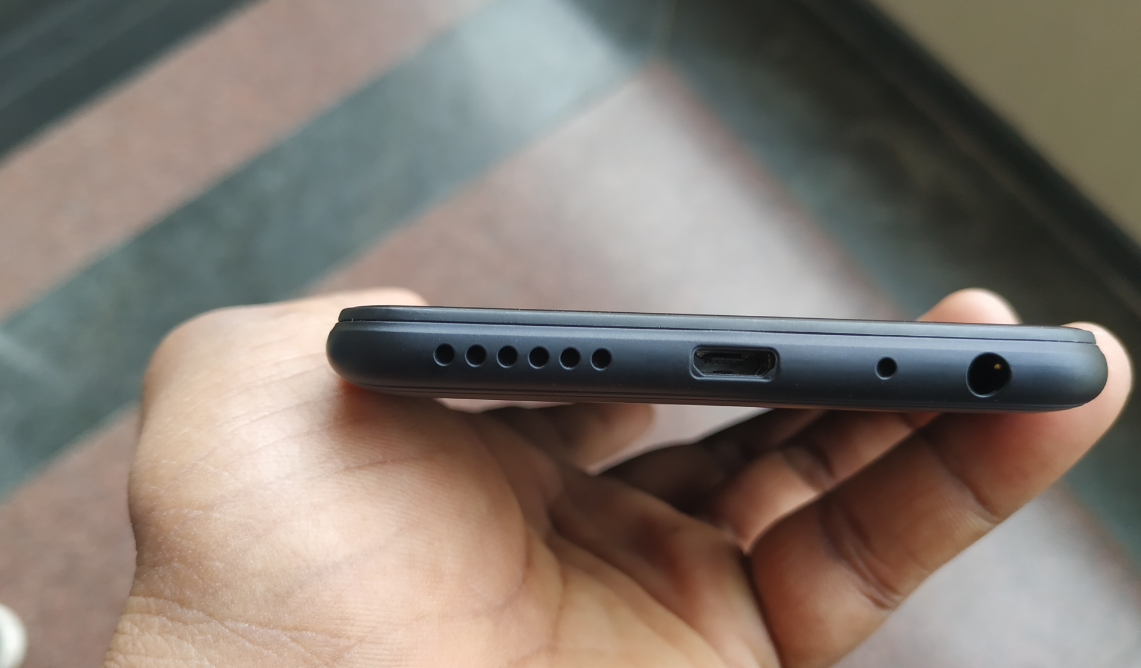 Infinix Hot 6 Pro comes with single grille speaker, a microUSB port, a mic and a 3.5mm audio jack. Infinix, Hot 6 Pro, review, camera