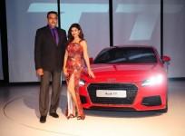 India cricket coach Ravi Shastri dating Airlift actress Nimrat Kaur?