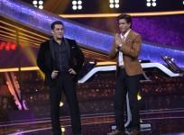 Dus Ka Dum: Shah Rukh Khan credits Salman Khan and his dad Salim Khan for his success