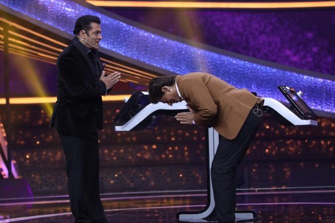 Shah Rukh Khan credits Salman Khan and his dad Salim Khan for his success. Dus Ka Dum: Shah Rukh Khan credits Salman Khan and his dad Salim Khan for his success.