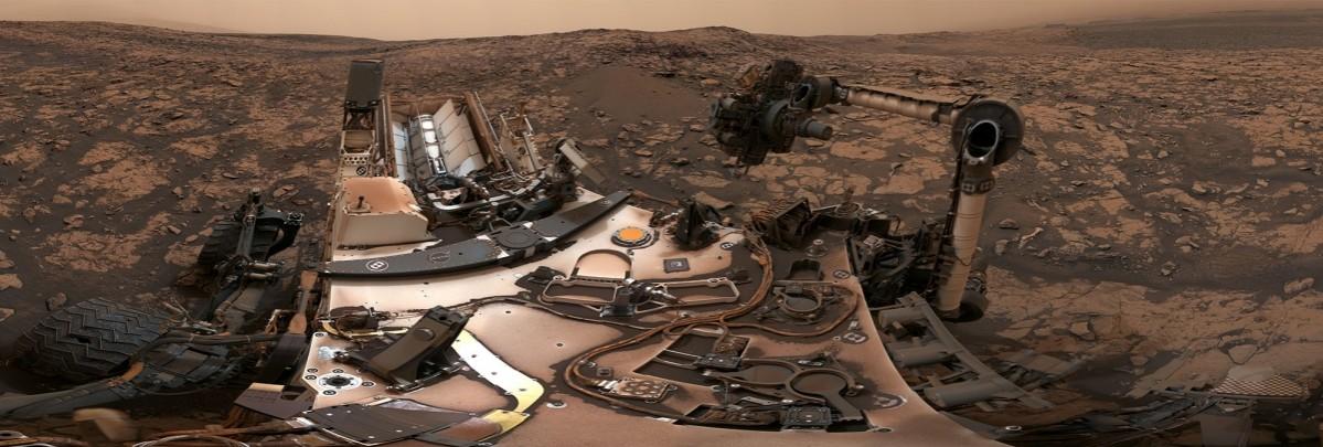 This 360-degree panorama was taken by NASA's Curiosity rover at its location on Vera Rubin Ridge on Mars Curiosity rover