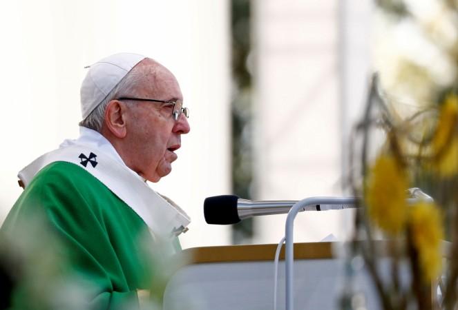 Pope Francis celebrates Holy Mass in Kaunas Pope Francis celebrates Holy Mass in Kaunas