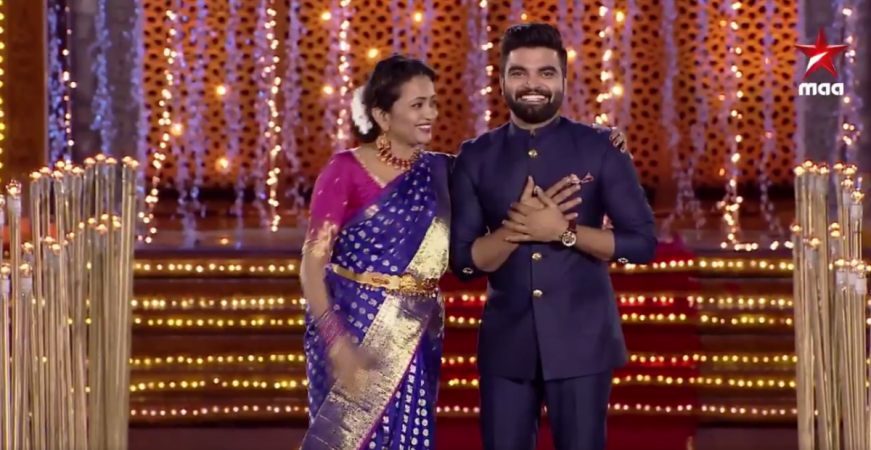 Anchor Pradeep Machiraju with Suma on Pelli Choopulu Anchor Pradeep Machiraju with Suma on Pelli Choopulu