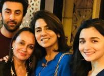 Ranbir Kapoor birthday picture with Alia Bhatt, their moms Neetu Kapoor and Soni Razdan