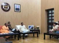 Family members of Vivek Tiwari who was shot dead by cops meet Chief Minister Yogi Adityanath
